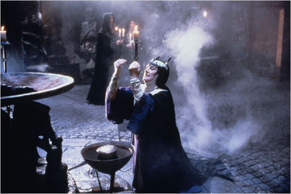 Willow - Jean Marsh